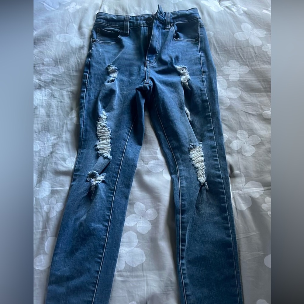 Ripped Skinny Jeans